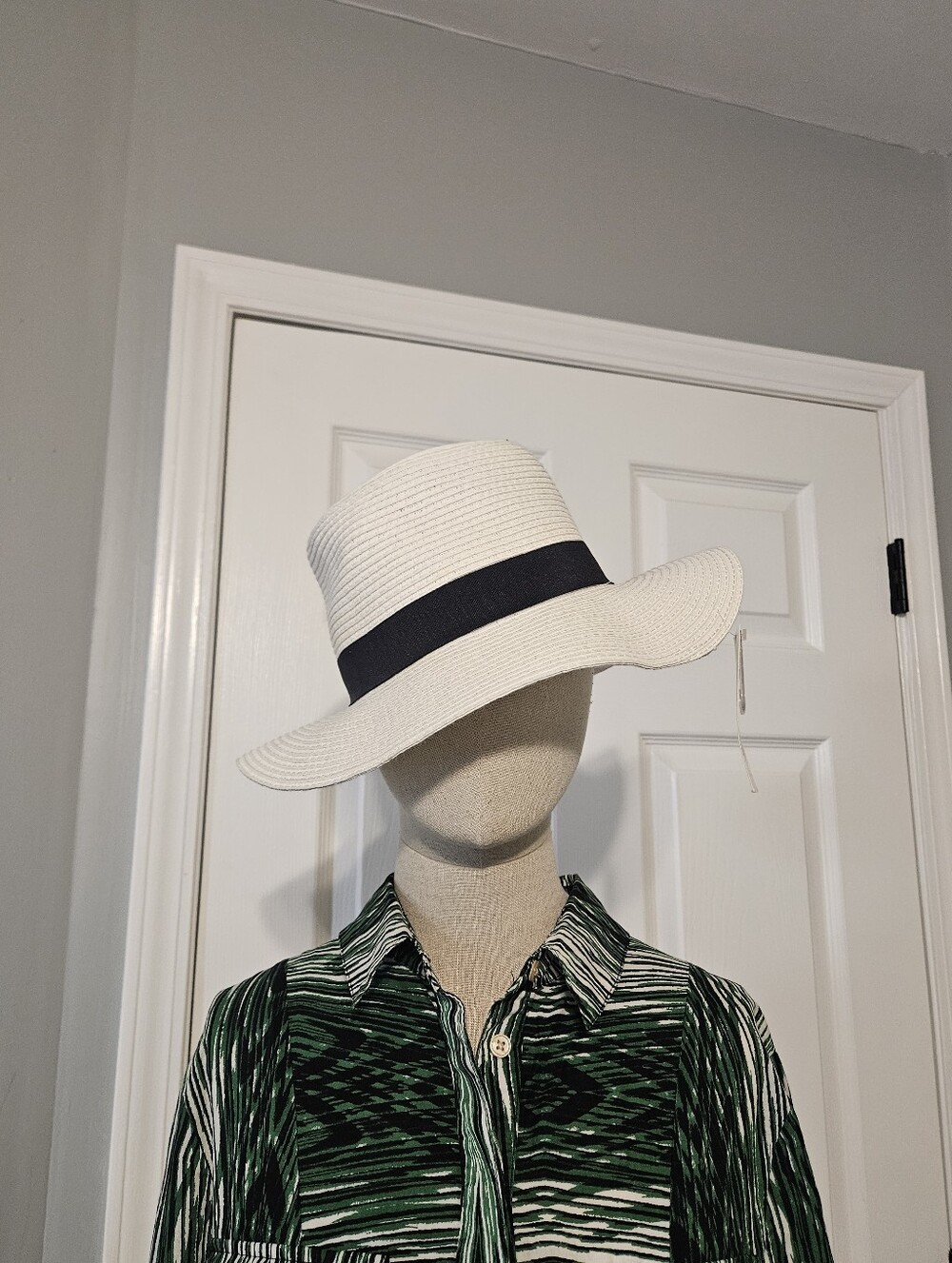 NWT White Straw Sun Hat with Black Band